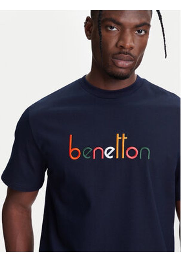 United Colors of Benetton - United Colors Of Benetton T-Shirt 3MI6U109O Granatowy Oversize. Kolor: niebieski. Materiał: bawełna