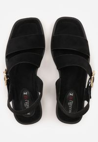 Renee - Czarne Sandały na Płaskiej Podeszwie ze Skośnym Paskiem i Klamerką Iphislia. Okazja: na co dzień. Zapięcie: pasek. Kolor: czarny. Obcas: na płaskiej podeszwie. Styl: casual, elegancki #9