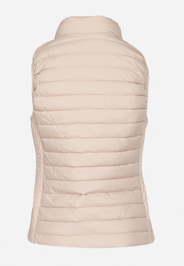 Born2be - Beżowa Kamizelka amizelka ze Stójką i Zasuwanymi Kieszeniami Lorenith. Typ kołnierza: kołnierzyk stójkowy. Kolor: beżowy. Materiał: jeans. Styl: elegancki