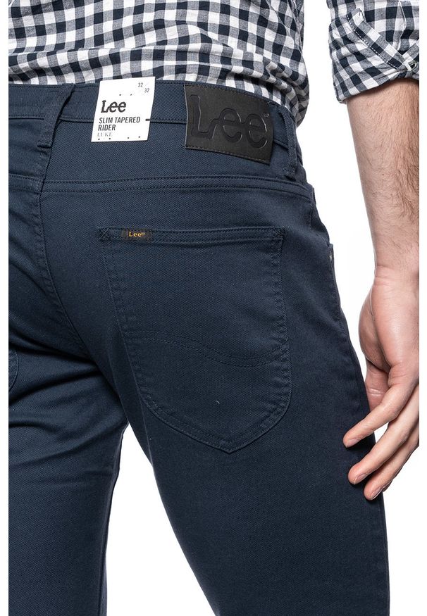 Lee - LEE LUKE MĘSKIE SPODNIE JEANSOWE DARK MARINE L719LE37 112119146. Styl: marine