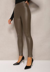 Renee - Ciemnozielone Ocieplane Legginsy z Imitacji Skóry Prasata. Kolor: zielony. Materiał: polar