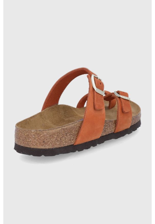 Birkenstock klapki zamszowe Mayari damskie kolor pomarańczowy na płaskim obcasie. Kolor: pomarańczowy. Materiał: zamsz. Wzór: gładki. Obcas: na obcasie. Wysokość obcasa: niski