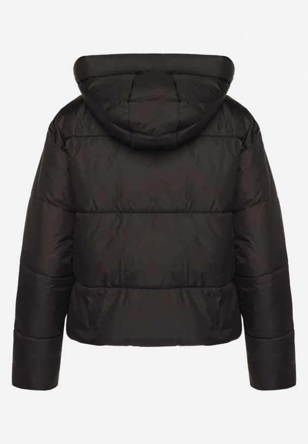 Born2be - Czarna Pikowana Kurtka Puffer z Kapturem Miviera. Okazja: na spacer, na co dzień. Typ kołnierza: kaptur. Kolor: czarny. Materiał: jeans, dzianina. Sezon: zima. Styl: casual