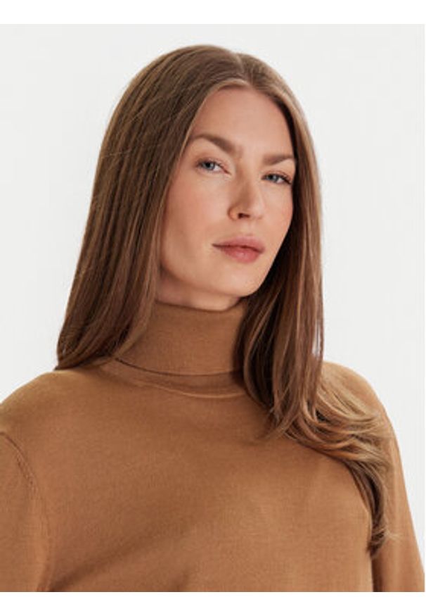 Calvin Klein Golf LV044D371G Brązowy Regular Fit. Typ kołnierza: golf. Kolor: brązowy. Materiał: syntetyk