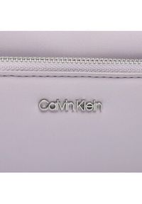 Calvin Klein Torebka Must Camera W/Pckt Lg K60K608410 Fioletowy. Kolor: fioletowy. Materiał: skórzane #5
