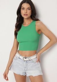 Born2be - Zielony Krótki Tank Top z Prążkowanej Tkaniny Nevallia. Okazja: na co dzień. Kolor: zielony. Materiał: tkanina, prążkowany. Długość: krótkie. Styl: klasyczny, casual, elegancki