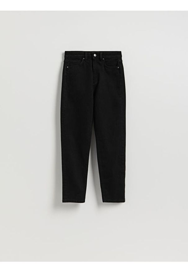 Reserved - Jeansy mom fit slim - czarny. Kolor: czarny