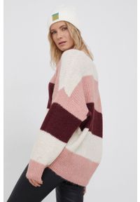 Vero Moda Sweter damski kolor różowy. Kolor: różowy. Materiał: dzianina, poliester