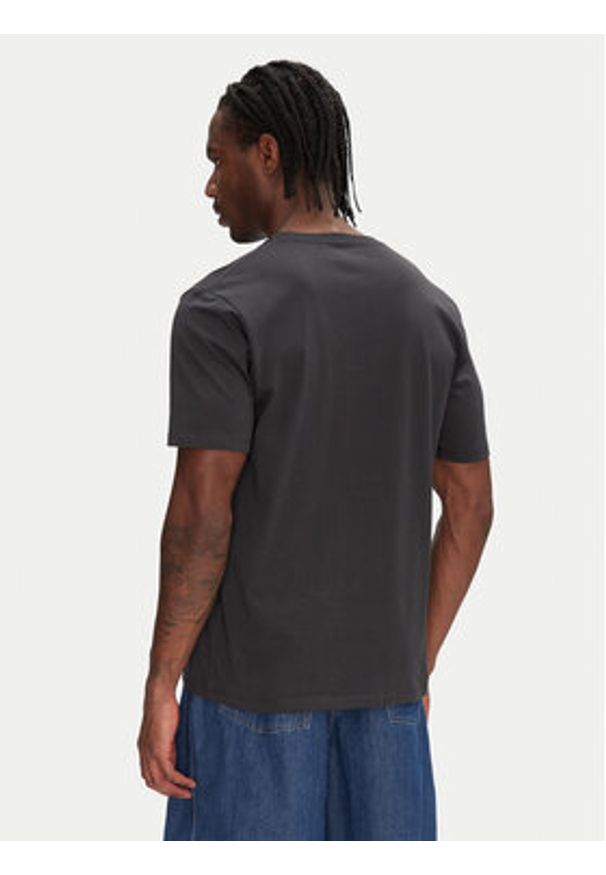 Wrangler T-Shirt Americana 112362790 Czarny Regular Fit. Kolor: czarny. Materiał: bawełna