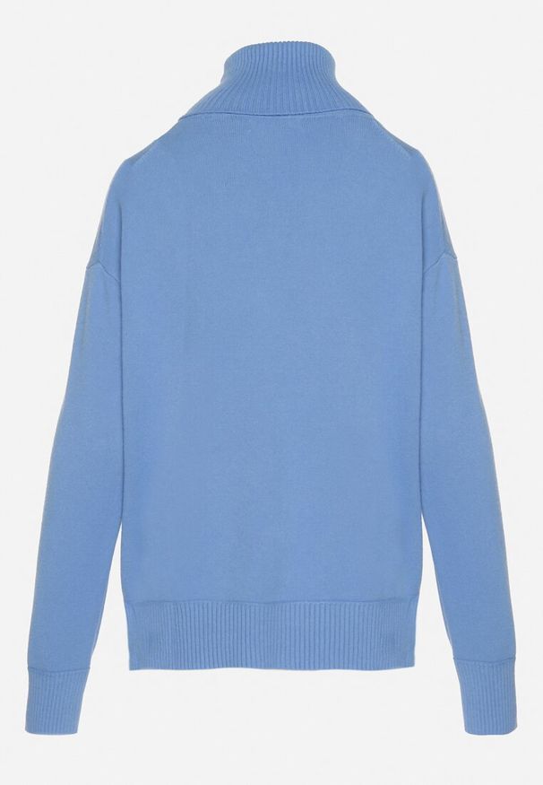 Born2be - Niebieski Golf z Domieszką Kaszmiru Ozdobiony Przeszyciami Avonella. Okazja: na co dzień. Typ kołnierza: golf. Kolor: niebieski. Materiał: kaszmir. Wzór: aplikacja. Styl: klasyczny, casual