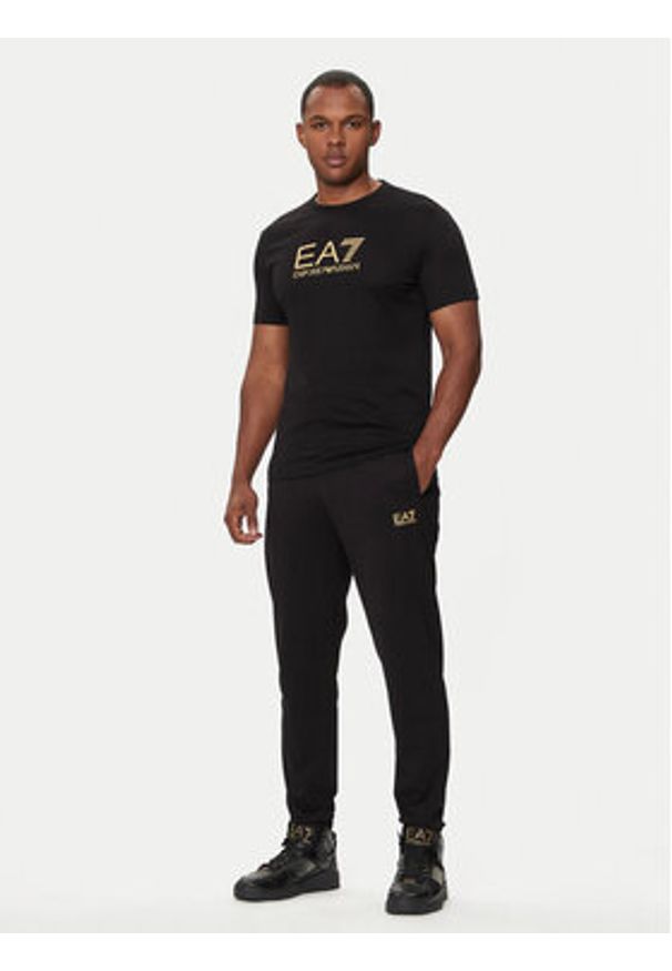 EA7 Emporio Armani Spodnie dresowe 8NPP66 PJVRZ 0208 Czarny Regular Fit. Kolor: czarny. Materiał: bawełna