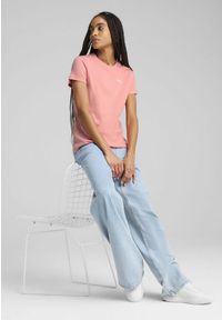 Puma - Damska koszulka prążkowana ESS ELEVATED PUMA Pink Fruit. Kolor: różowy. Materiał: prążkowany. Wzór: haft