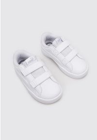 Buty do chodzenia niemowlęce Puma Rickie Classic V Inf. Kolor: biały. Materiał: syntetyk, materiał. Szerokość cholewki: normalna. Sport: turystyka piesza