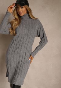 Renee - Szara Sukienka Sweterkowa z Golfem Wełną Bawełną i Ozdobnym Splotem Reilenea. Okazja: na imprezę. Typ kołnierza: golf. Kolor: szary. Materiał: wełna, bawełna. Wzór: ze splotem. Styl: elegancki #1