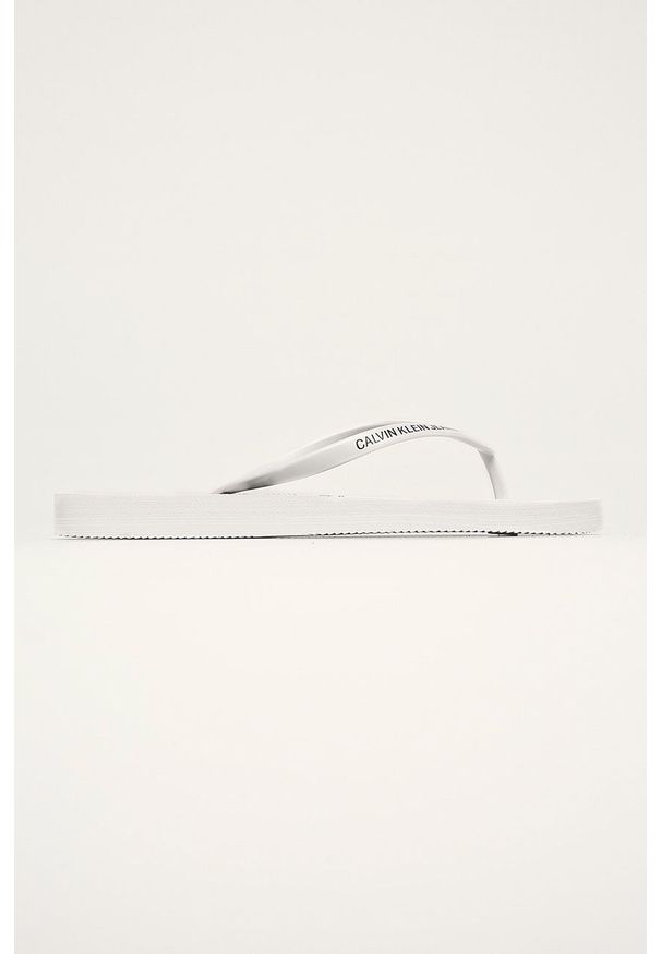 Calvin Klein Jeans - Japonki. Kolor: biały. Materiał: syntetyk, materiał, guma. Wysokość obcasa: bez obcasa