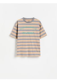 Reserved - T-shirt w paski z haftem - beżowy. Kolor: beżowy. Materiał: bawełna, dzianina. Wzór: haft, paski #1