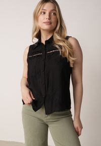 Born2be - Czarna Wiskozowa Koszula Bez Rękawów w Stylu Boho z Haftem Viviebelle. Okazja: na co dzień. Kolor: czarny. Materiał: wiskoza. Długość rękawa: bez rękawów. Wzór: haft. Styl: boho #1