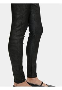 Cream Spodnie z imitacji skóry Tabea 10610409 Czarny Slim Fit. Kolor: czarny. Materiał: skóra