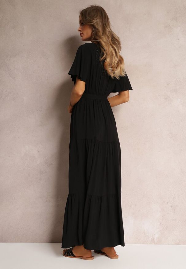 Renee - Czarna Rozkloszowana Sukienka z Wiązanym Paskiem Adotine. Kolor: czarny. Materiał: materiał. Sezon: wiosna, lato