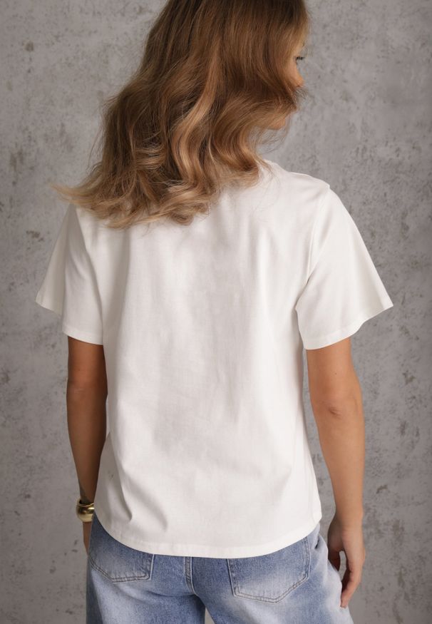 Renee - Biały Bawełniany T-shirt Hillswor Ozdobiony Apaszką. Kolor: biały. Materiał: bawełna. Wzór: aplikacja. Styl: elegancki