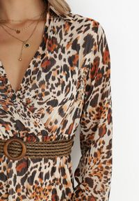 Born2be - Brązowo-Beżowa Sukienka Z Paskiem Phaenala. Kolor: brązowy. Materiał: zamsz. Wzór: motyw zwierzęcy, nadruk. Styl: klasyczny. Długość: maxi #3