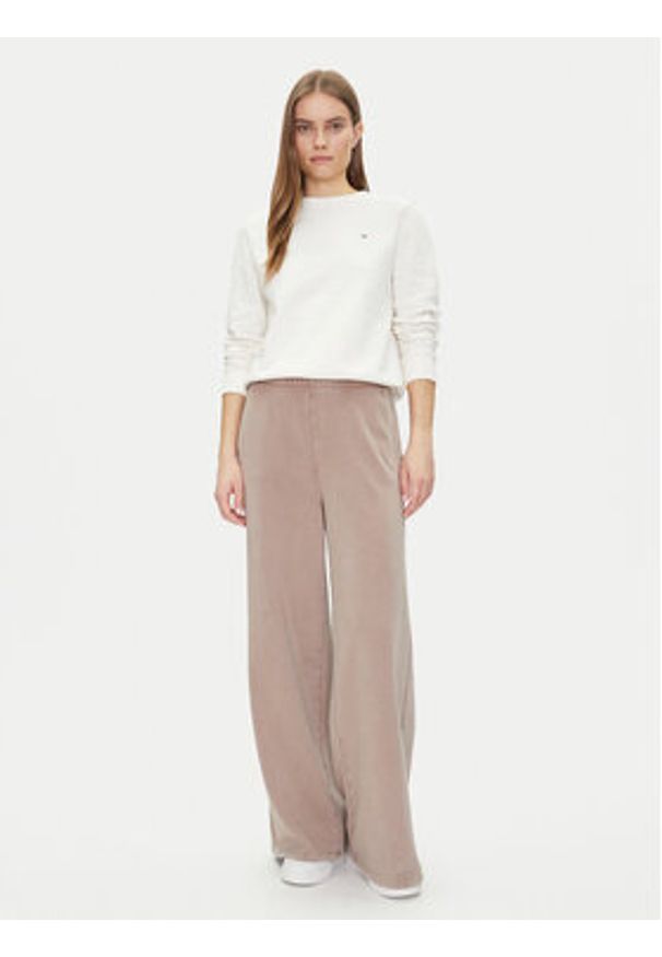 GAP - Gap Spodnie dresowe 732776-10 Beżowy Wide Leg. Kolor: beżowy. Materiał: bawełna