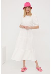 JDY sukienka bawełniana kolor biały maxi rozkloszowana. Kolor: biały. Materiał: bawełna. Długość rękawa: krótki rękaw. Typ sukienki: rozkloszowane. Długość: maxi