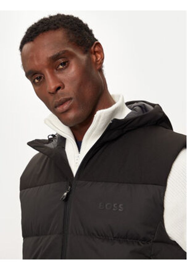 BOSS - Boss Kamizelka V_Hamar 2 50522646 Czarny Regular Fit. Kolor: czarny. Materiał: syntetyk