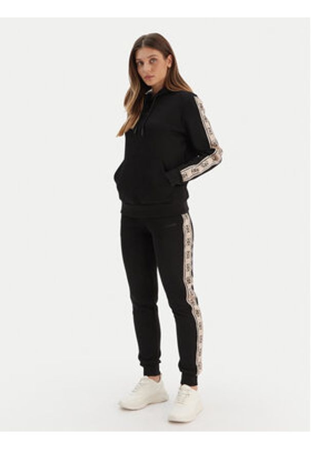 Guess Spodnie dresowe Britney V2YB15 KB3P2 Czarny Regular Fit. Kolor: czarny. Materiał: bawełna, syntetyk