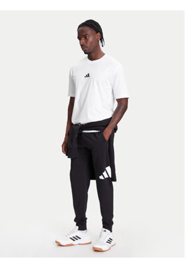 Adidas - adidas Spodnie dresowe Essentials Big Logo IN6163 Czarny Regular Fit. Kolor: czarny. Materiał: bawełna