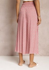 Renee - Różowo-Czerwone Szerokie Spodnie z Wiskozy z Marszczoną Gumką w Talii Mellody. Kolor: różowy. Materiał: wiskoza. Styl: boho