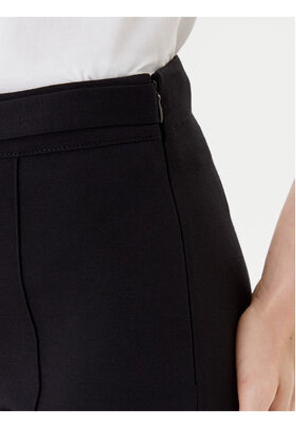 Liu Jo Spodnie materiałowe MF5143 J9189 Czarny Regular Fit. Kolor: czarny. Materiał: syntetyk, wiskoza
