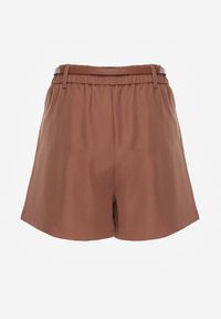 Renee - Brązowe Spódnico-Szorty High Waist Ozdobione Metaliczną Aplikacją i Paskiem Retness. Okazja: na co dzień. Stan: podwyższony. Kolor: brązowy. Wzór: aplikacja. Styl: casual #4