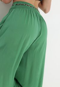 Born2be - Zielone Spodnie Samusi. Kolor: zielony. Materiał: tkanina, wiskoza. Długość: długie. Sezon: lato #6