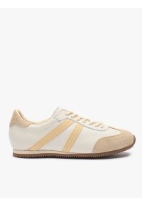 Ryłko - Beżowe sneakersy ze skóry licowej i welurowej. Okazja: na co dzień. Nosek buta: okrągły. Zapięcie: sznurówki. Kolor: beżowy. Materiał: skóra. Styl: street, klasyczny, sportowy, casual, retro #1