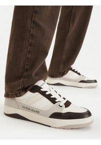 Guess Jeans Sneakersy EO-TEKSAS-01 126AM Écru. Kolor: kremowy. Materiał: skóra #1