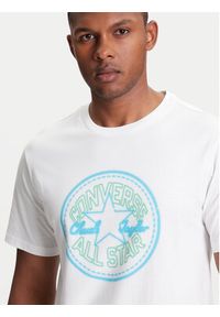 Converse T-Shirt Neon Sign All Star Patch 10027722-A02 Biały Regular Fit. Kolor: biały. Materiał: bawełna