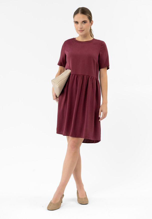 Volcano - Luźna sukienka z lyocellu G-AWITA. Okazja: na co dzień. Materiał: skóra, materiał. Długość rękawa: krótki rękaw. Wzór: gładki. Typ sukienki: proste. Styl: casual, elegancki