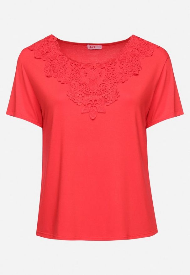 Born2be - Czerwony Klasyczny T-shirt z Koronką przy Dekolcie Fioma. Okazja: na spotkanie biznesowe. Kolor: czerwony. Materiał: koronka. Wzór: koronka. Styl: klasyczny