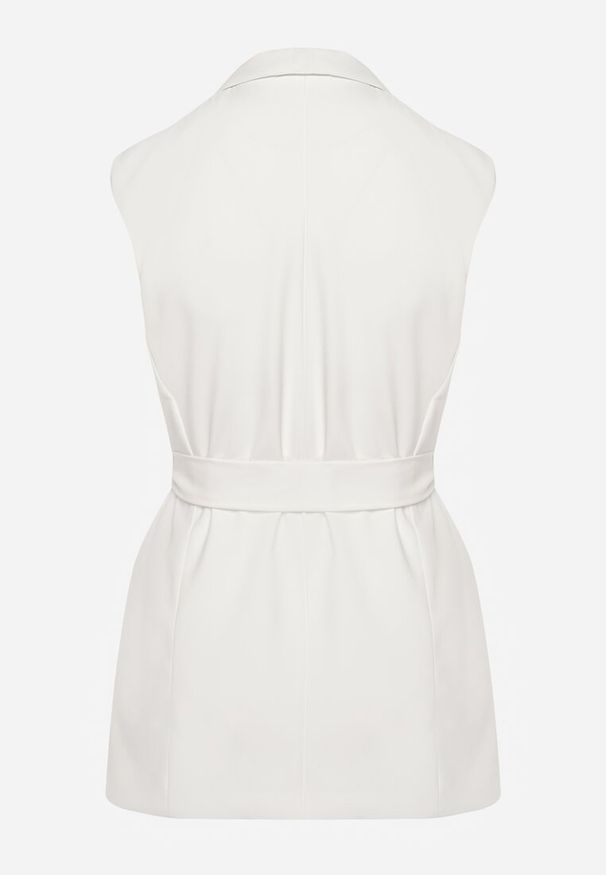 Renee - Biała Elegancka Kamizelka Stylizowana na Wiązaną Marynarkę Bez Rękawów Qirama. Okazja: na co dzień. Kolor: biały. Długość rękawa: bez rękawów. Sezon: wiosna, lato. Styl: elegancki