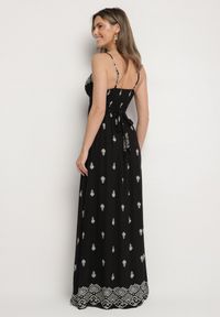 Born2be - Czarna Bawełniana Sukienka Rozkloszowana z Kopertowym Dekoltem i Wiązaniem Revevra. Okazja: na randkę, na co dzień. Typ kołnierza: dekolt kopertowy. Kolor: czarny. Materiał: bawełna. Długość rękawa: na ramiączkach. Typ sukienki: kopertowe. Styl: casual #2