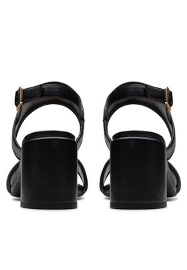 Clarks Sandały Ezoria Sling 26181300 Czarny. Kolor: czarny. Materiał: skóra