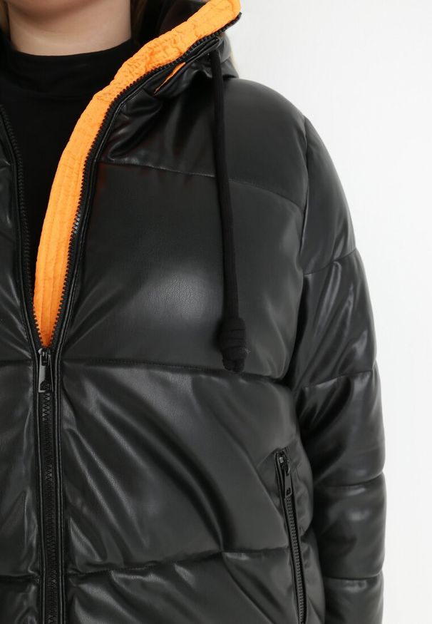 Born2be - Czarno-Pomarańczowa Kurtka Zimowa Pikowana Hirorve. Typ kołnierza: kołnierzyk stójkowy. Kolekcja: plus size. Kolor: czarny. Sezon: zima