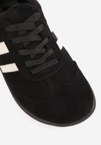 Renee - Czarne Sneakersy w Stylu Barefoot z Szerokim Noskiem z Imitacji Zamszu Ozdobione Paskami Canne. Okazja: na co dzień. Zapięcie: pasek. Kolor: czarny. Materiał: zamsz. Wzór: aplikacja #2