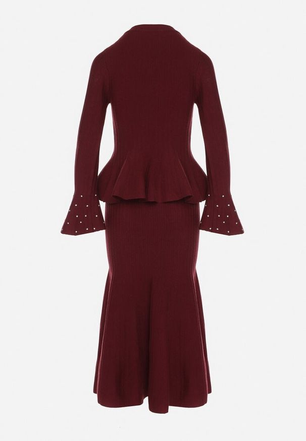 Born2be - Bordowy Dzianinowy Komplet z Wiskozą Spódnica i Sweter z Baskinką i Cyrkoniami Neora. Kolor: czerwony. Materiał: dzianina, wiskoza