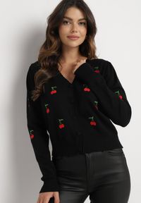 Born2be - Czarny Kardigan z Wyhaftowanymi Wisienkami Niralia. Kolor: czarny. Materiał: jeans. Styl: klasyczny, elegancki #5