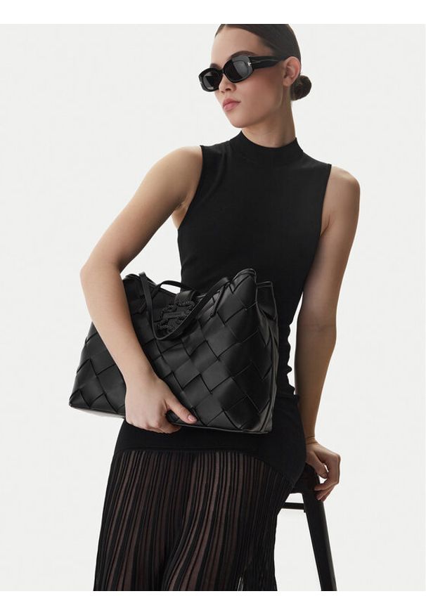 Just Cavalli Torebka 80RA4BM2 ZSD88 Czarny. Kolor: czarny. Materiał: skórzane