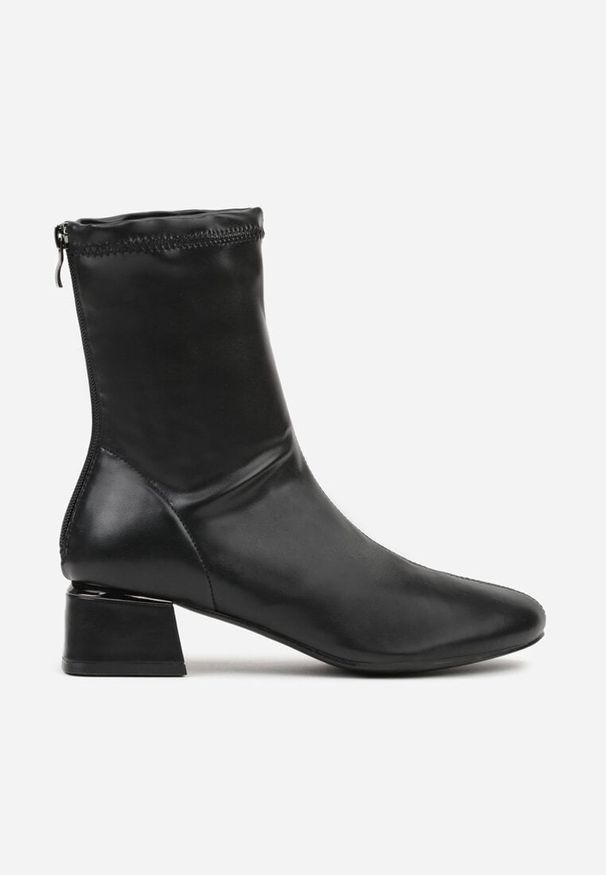 Renee - Czarne Eleganckie Botki VICES Skarpetkowe na Klocku z Metalicznym Zdobieniem Rivite. Okazja: na co dzień. Zapięcie: zamek. Kolor: czarny. Materiał: skóra, jeans. Wzór: aplikacja. Obcas: na obcasie. Styl: elegancki. Wysokość obcasa: średni