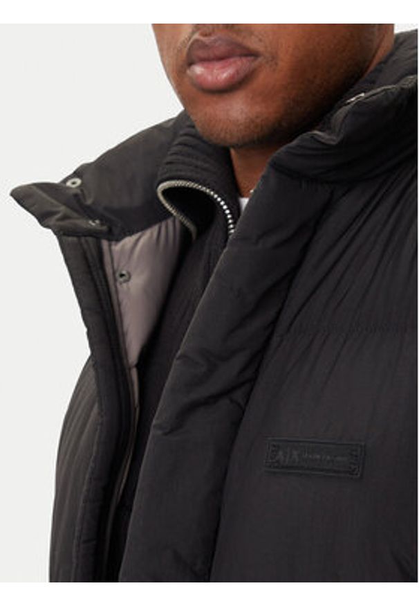 Armani Exchange Kamizelka XM001100 AF16340 UC001 Czarny Regular Fit. Kolor: czarny. Materiał: syntetyk