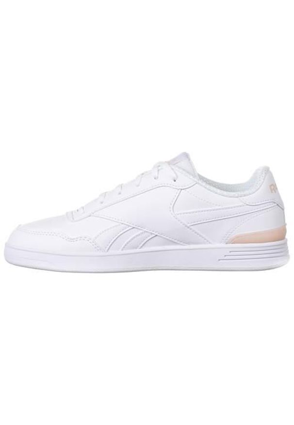 Buty do chodzenia damskie Reebok Court Advance. Kolor: biały. Materiał: materiał, syntetyk. Szerokość cholewki: normalna. Sport: turystyka piesza
